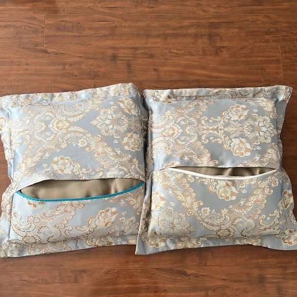 ⭐️3/$15 set of pillows - Picture 4 of 5